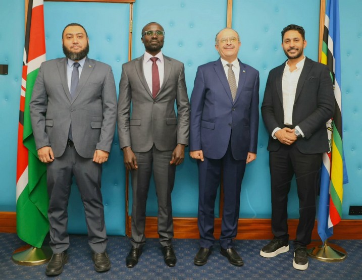 Arab Contractors explores cooperation opportunities with Kenya in the fields of dams, water, and roads.